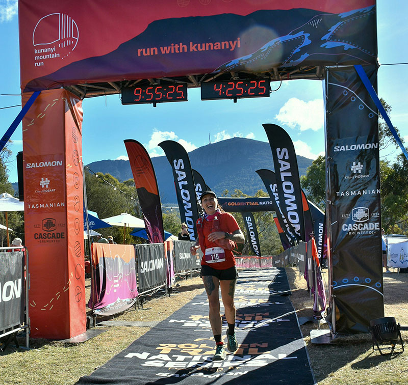 Ursula Adams finishing the kunanyi Ultra solo